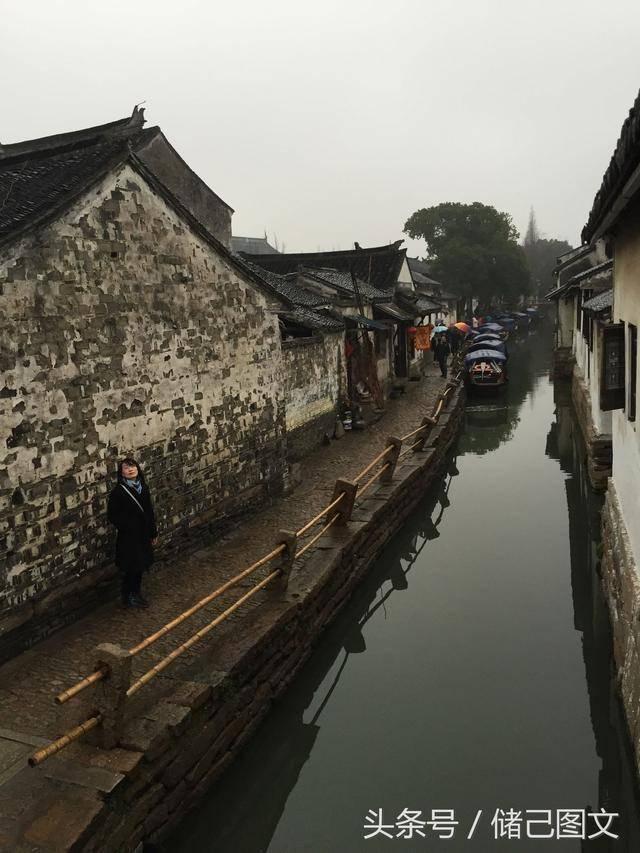 救援摄影师男孩